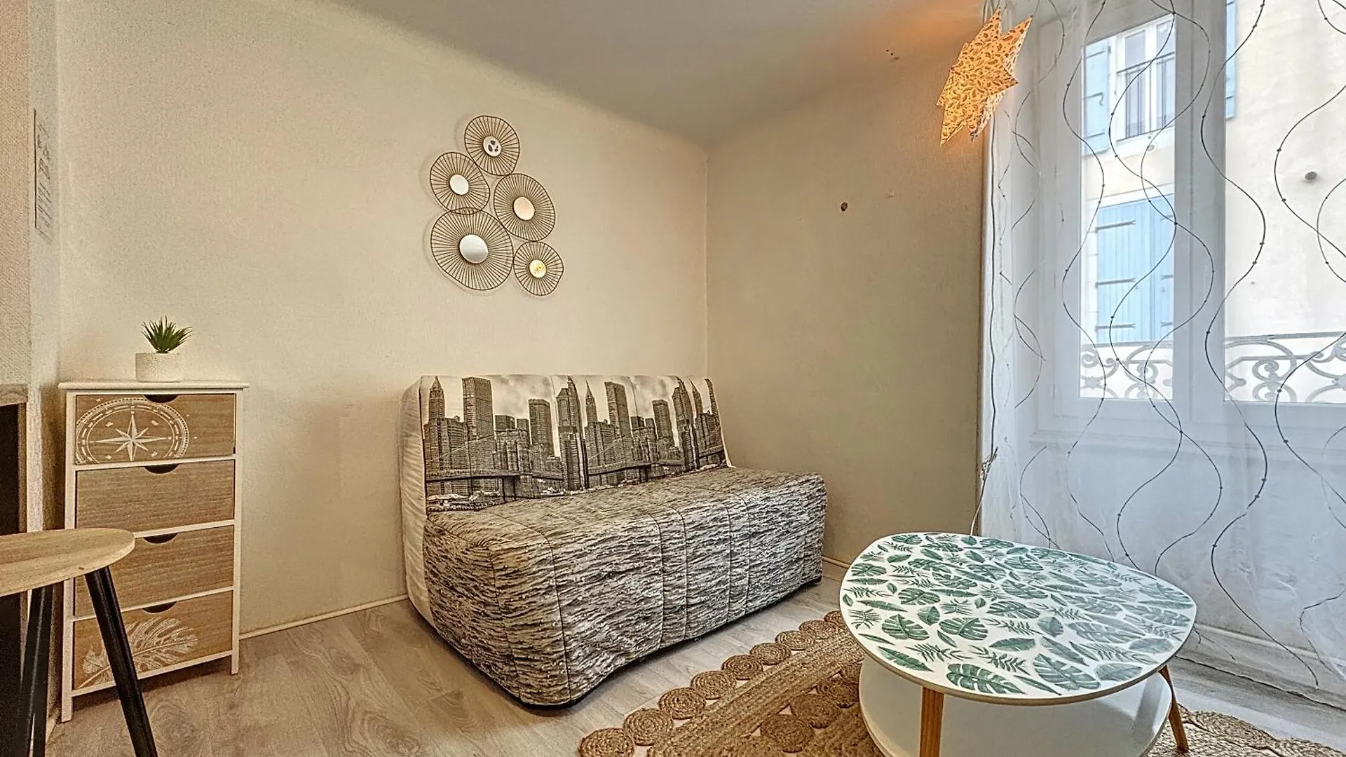 T2 Lumineux Hypercentre Apartment Millau